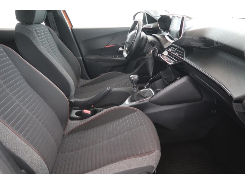 2020 Peugeot 2008 - 9