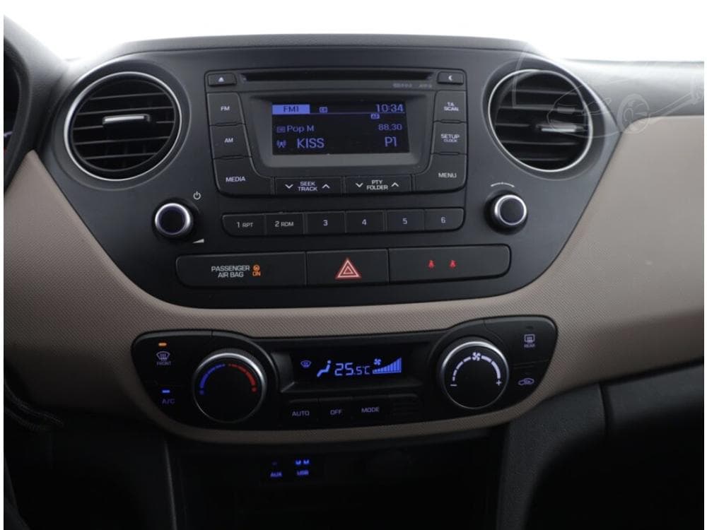 2015 Hyundai i10 - 10
