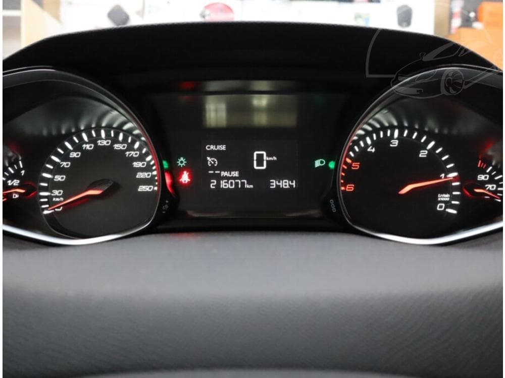 2015 Peugeot 308 - 11