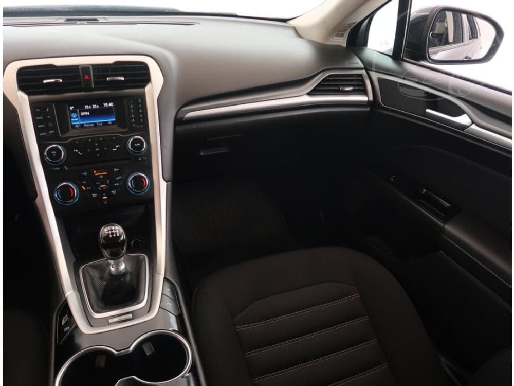 2015 Ford MONDEO - 8