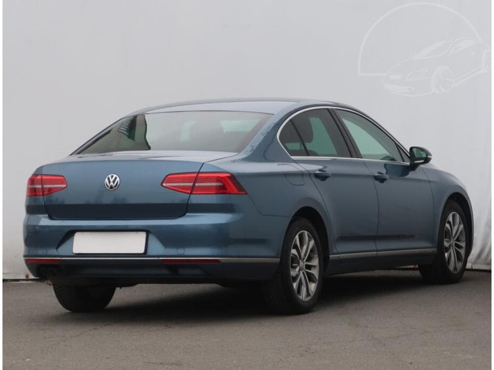 2016 Volkswagen PASSAT - 9