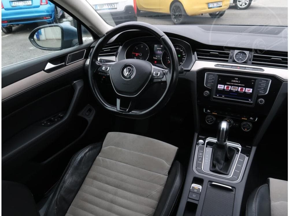 2016 Volkswagen PASSAT - 13