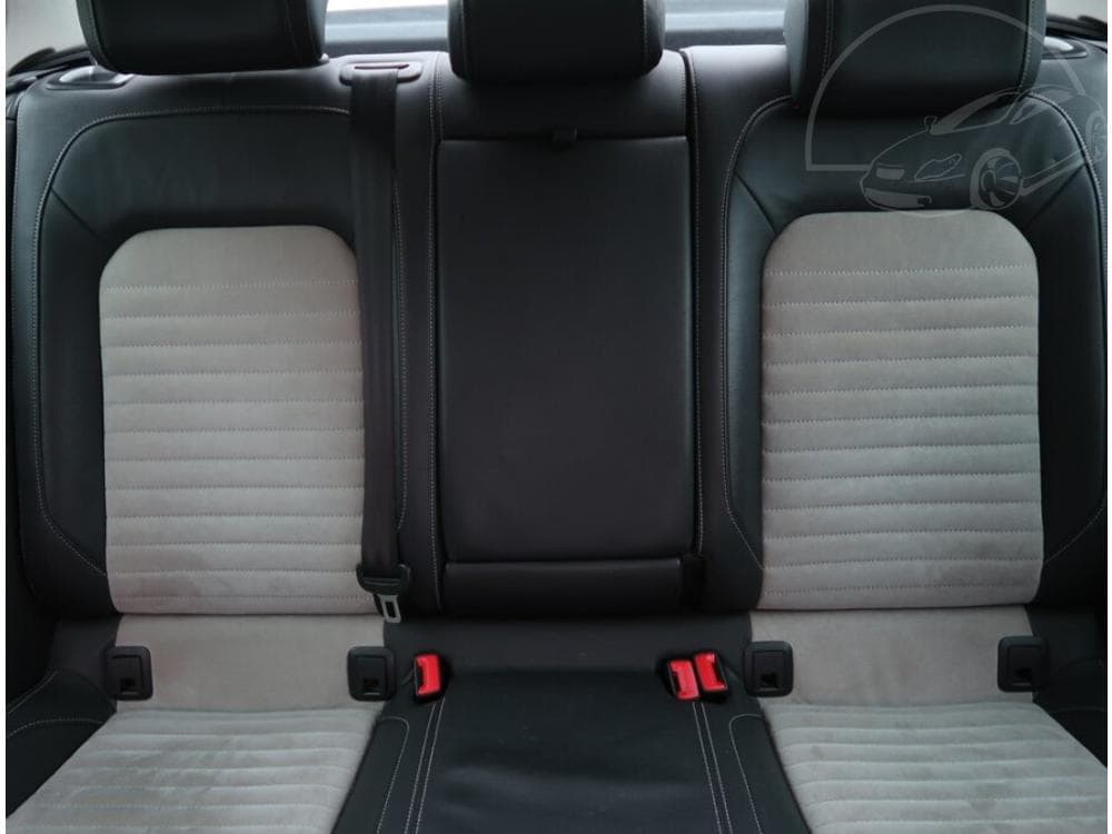 2016 Volkswagen PASSAT - 19