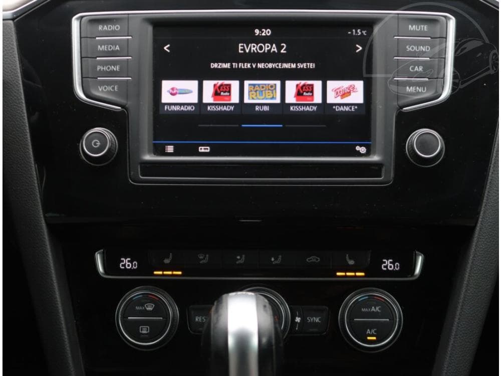 2016 Volkswagen PASSAT - 23