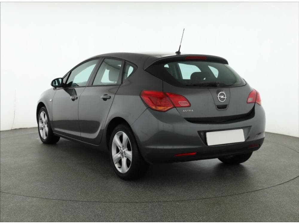 2010 Opel ASTRA - 4