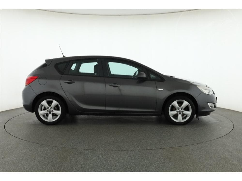2010 Opel ASTRA - 6