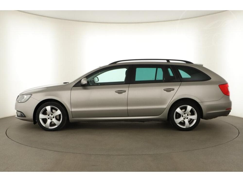 2015 Škoda SUPERB - 11
