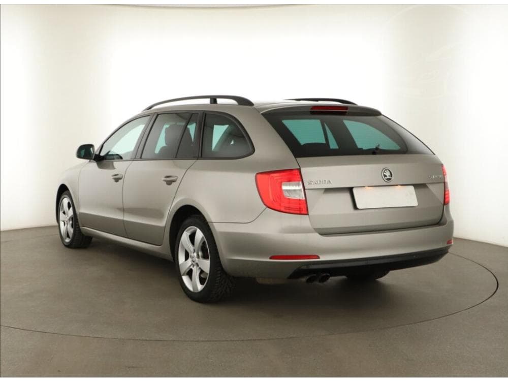 2015 Škoda SUPERB - 16