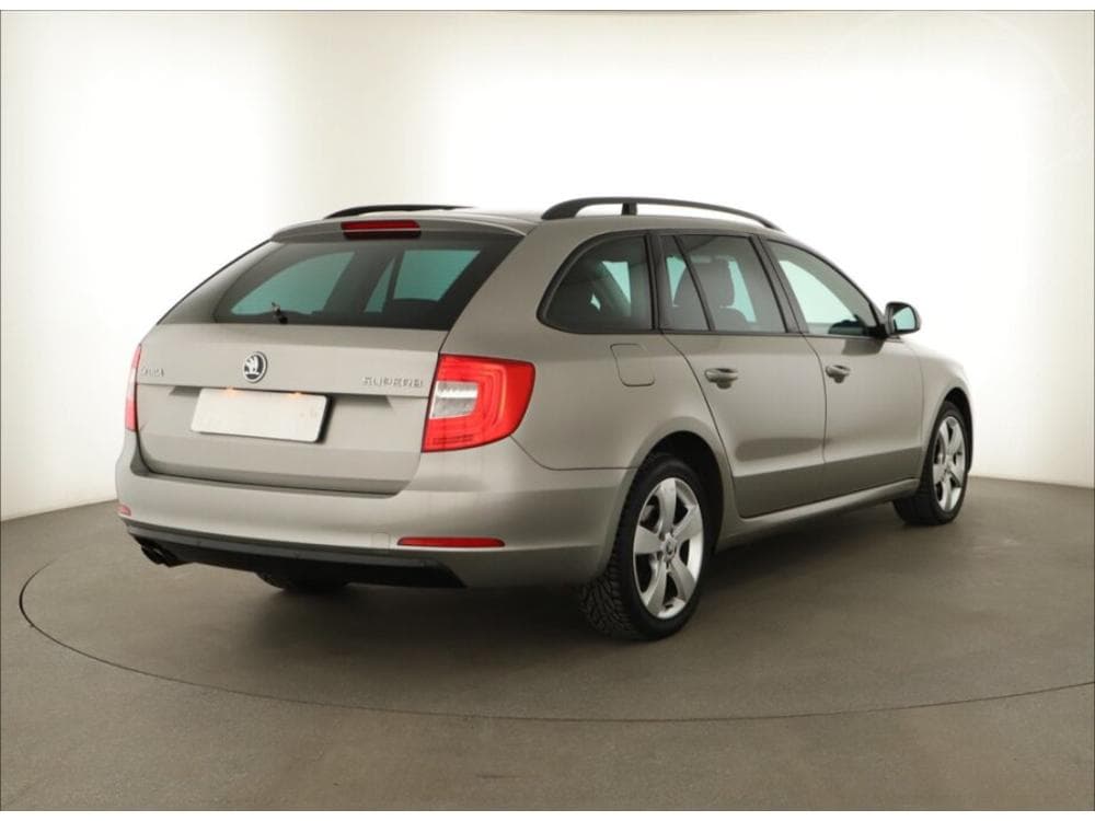 2015 Škoda SUPERB - 21