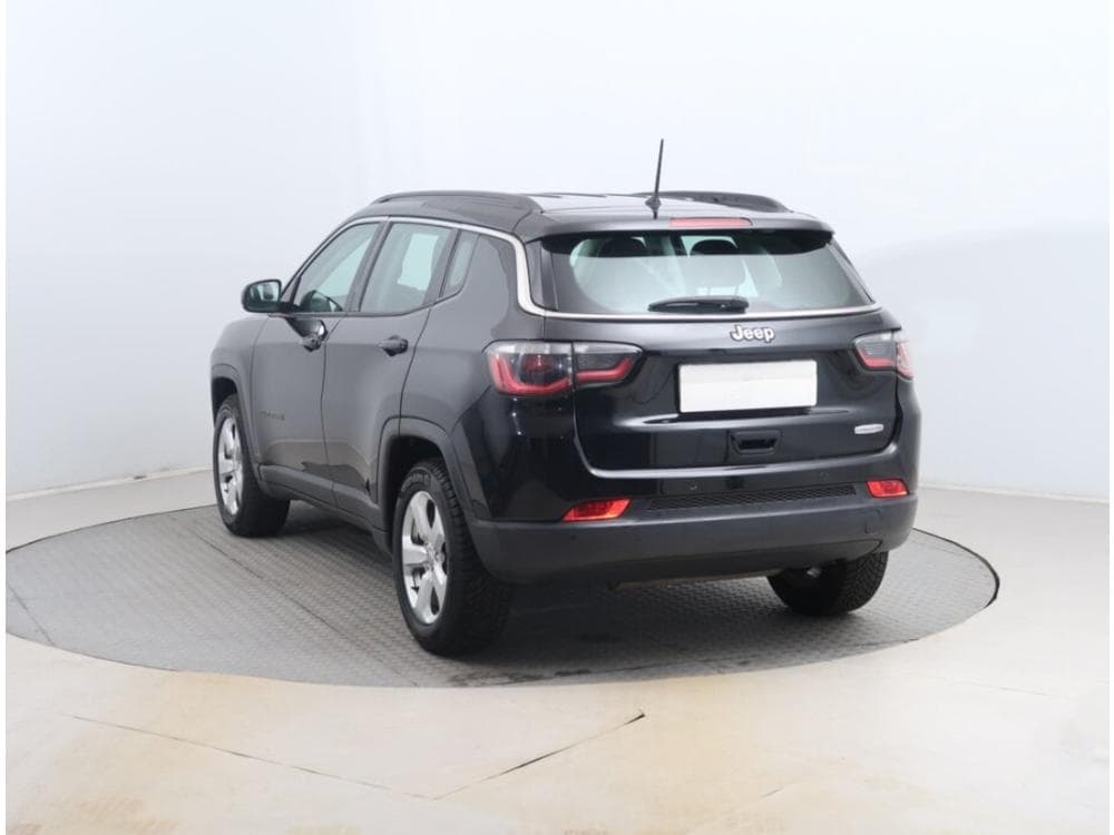2018 Jeep COMPASS - 10