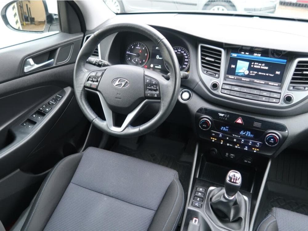 2017 Hyundai TUCSON - 19