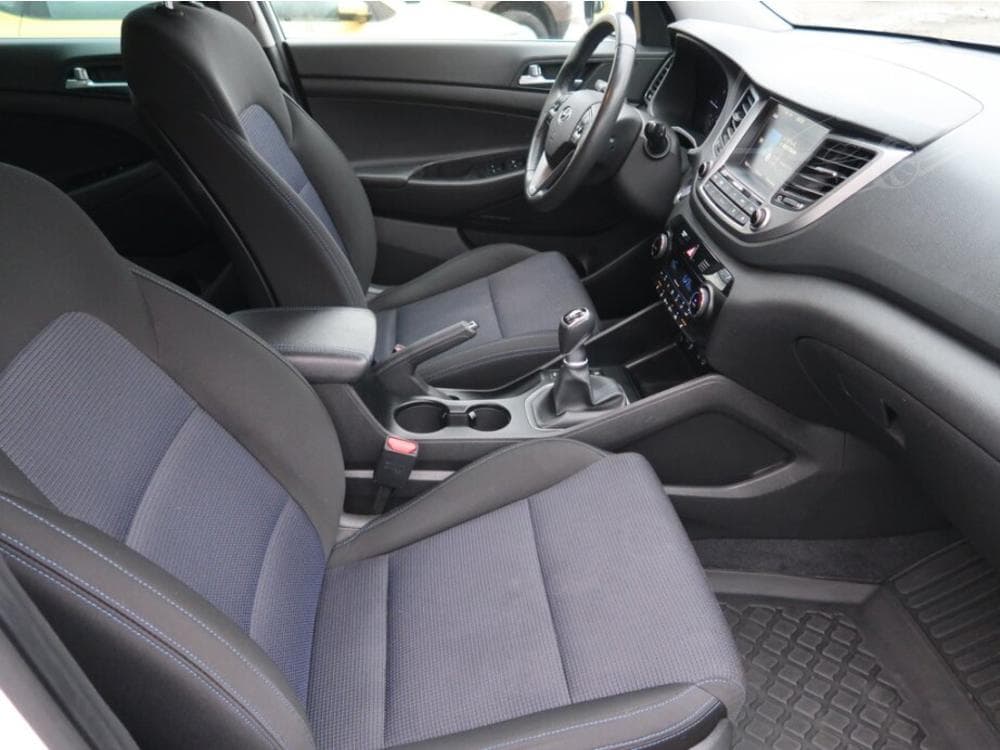 2017 Hyundai TUCSON - 25
