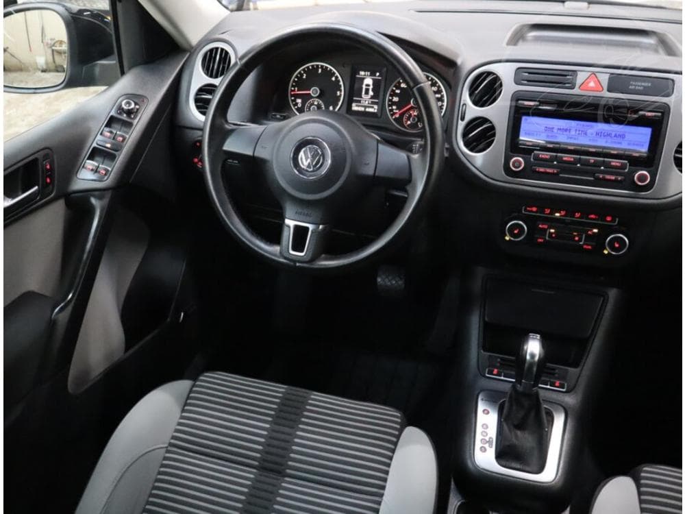 2011 Volkswagen Tiguan - 13