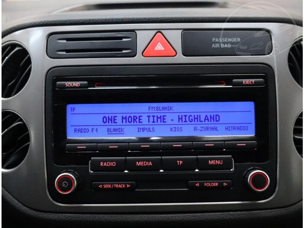 2011 Volkswagen Tiguan - 23