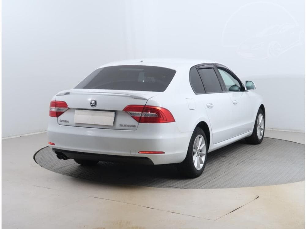 2015 Škoda SUPERB - 9