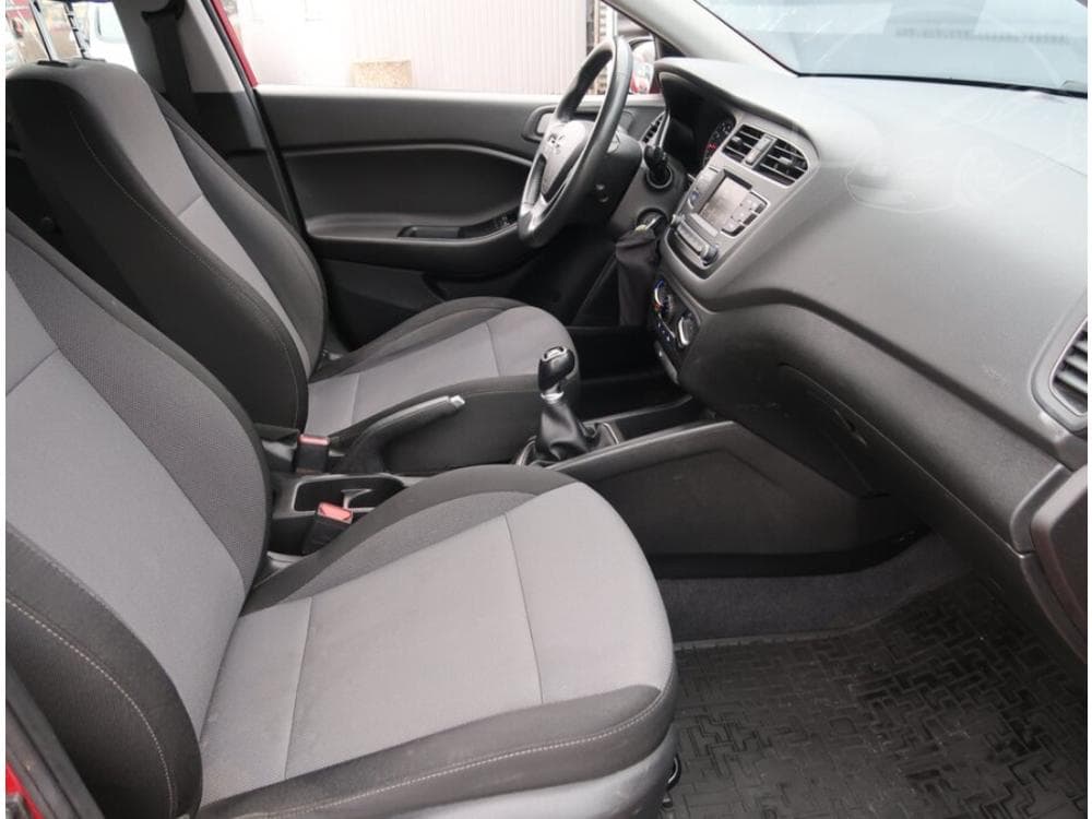 2019 Hyundai i20 - 9