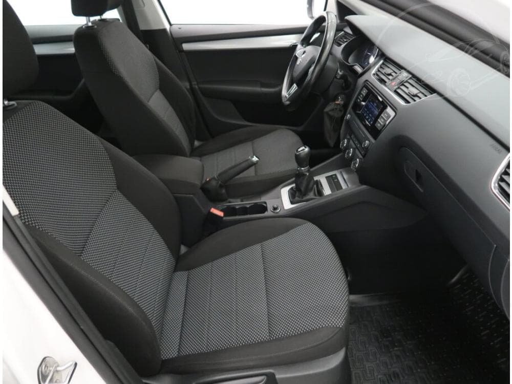 2015 Škoda OCTAVIA - 17