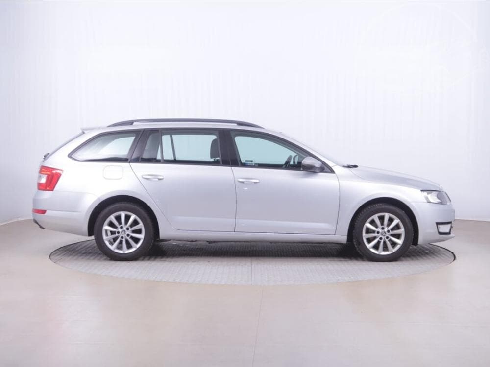 2015 Škoda OCTAVIA - 11