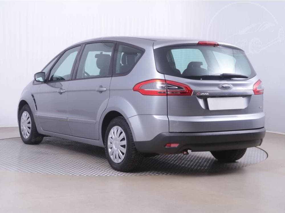 2010 Ford S-MAX - 4