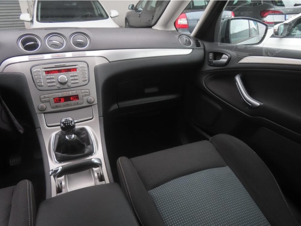2010 Ford S-MAX - 8