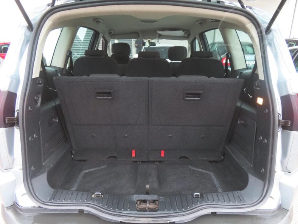 2010 Ford S-MAX - 14