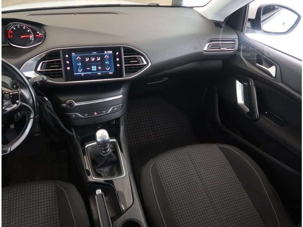 2019 Peugeot 308 - 8