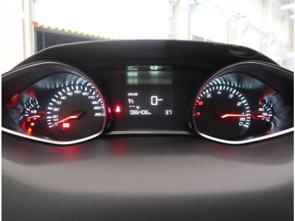 2019 Peugeot 308 - 11