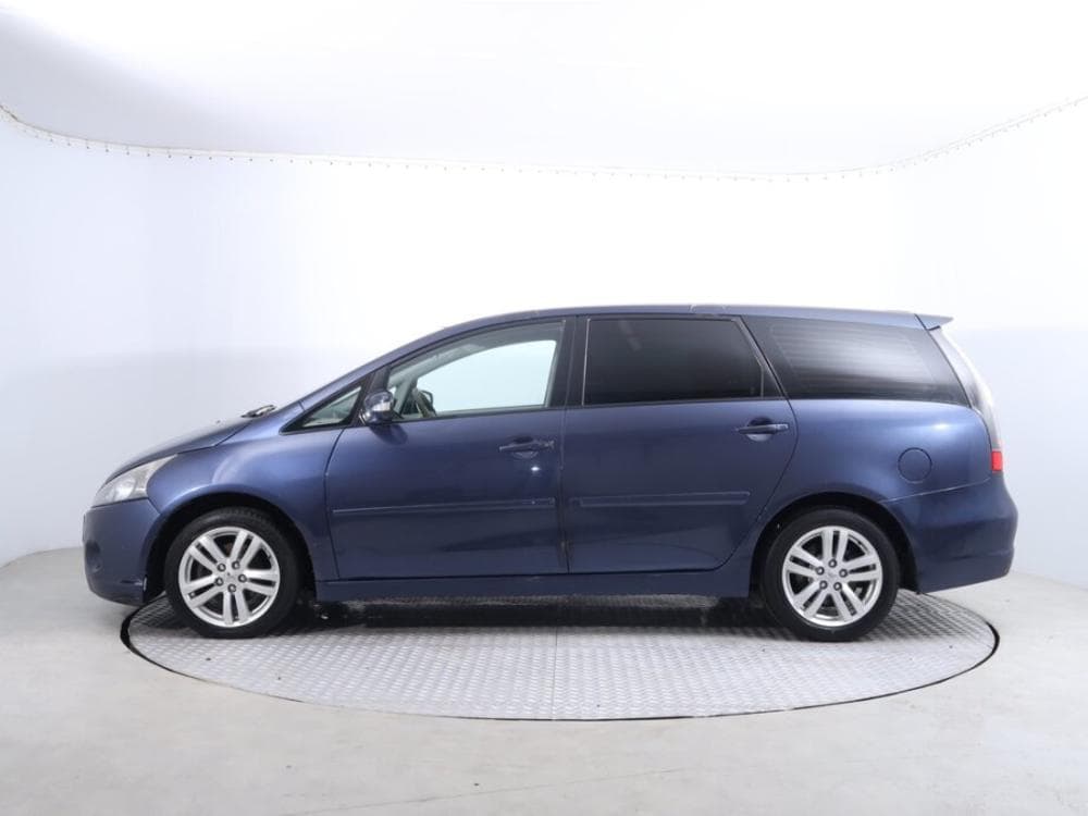 2005 Mitsubishi Grandis - 3