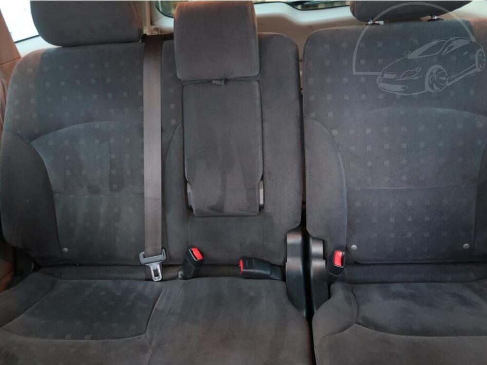 2005 Mitsubishi Grandis - 10