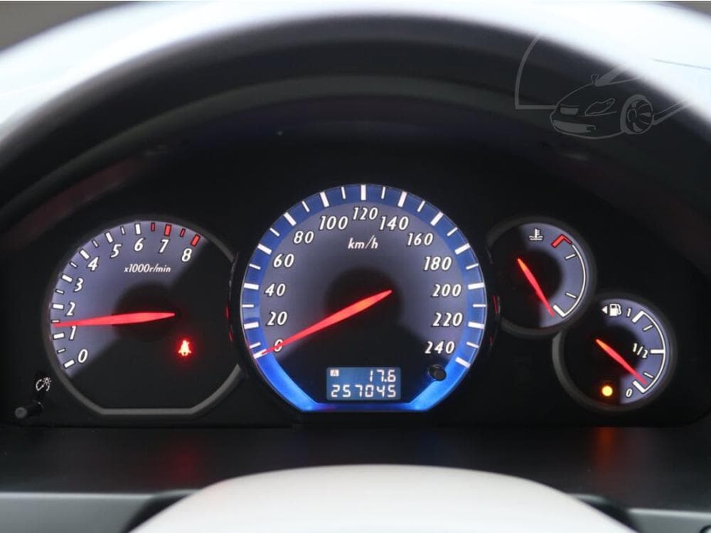 2005 Mitsubishi Grandis - 11