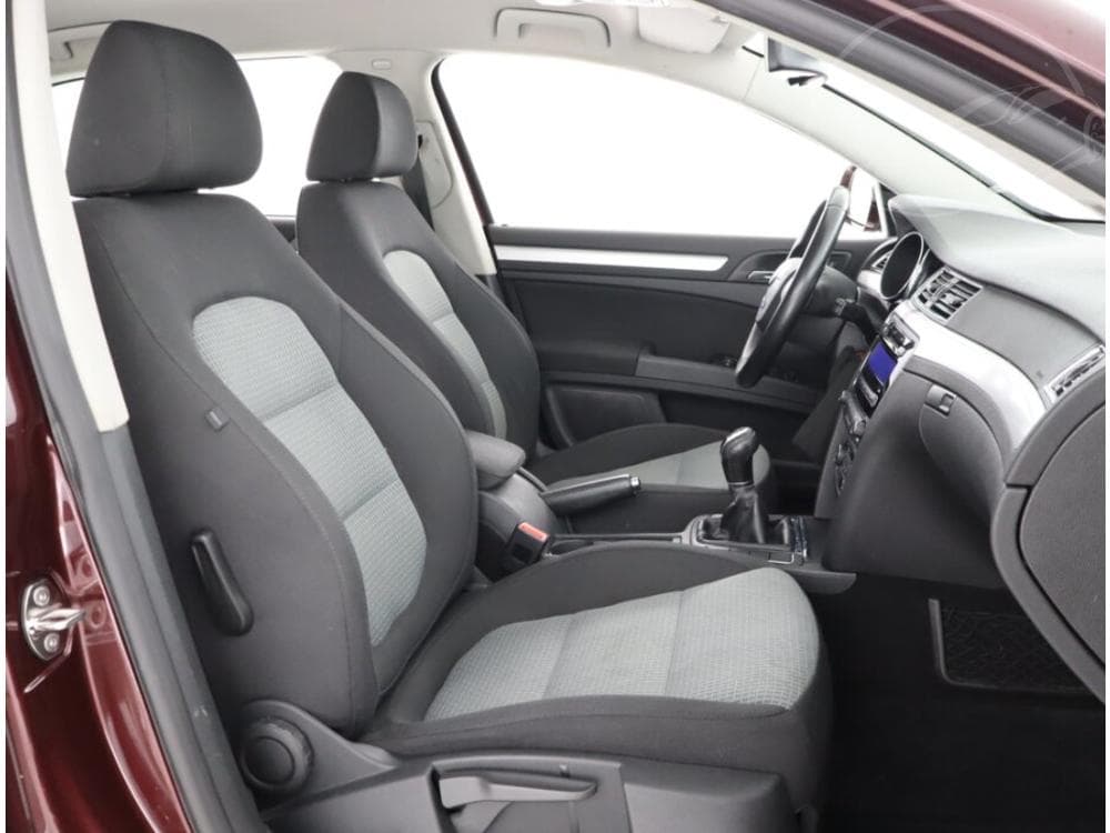 2010 Škoda SUPERB - 9