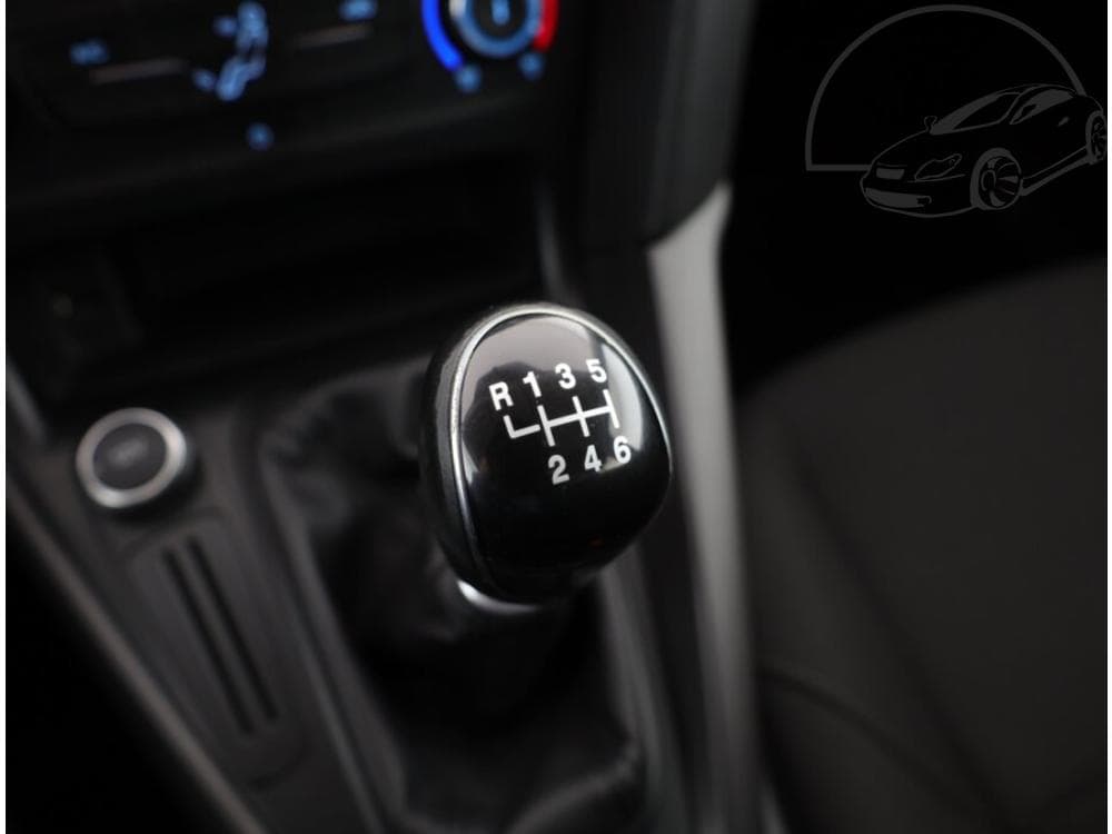 2016 Ford FOCUS - 11