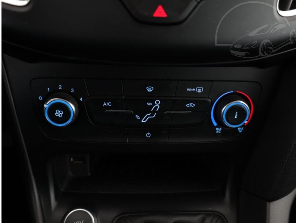 2016 Ford FOCUS - 12