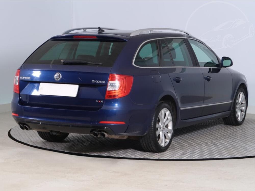 2013 Škoda SUPERB - 21