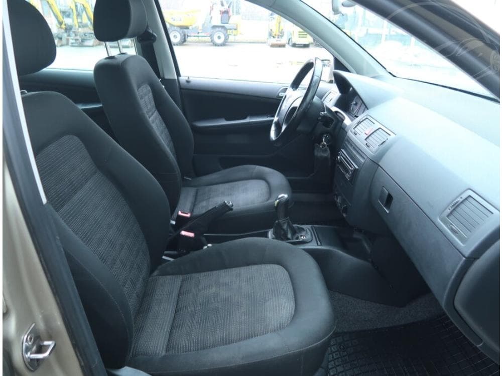 2005 Škoda FABIA - 17
