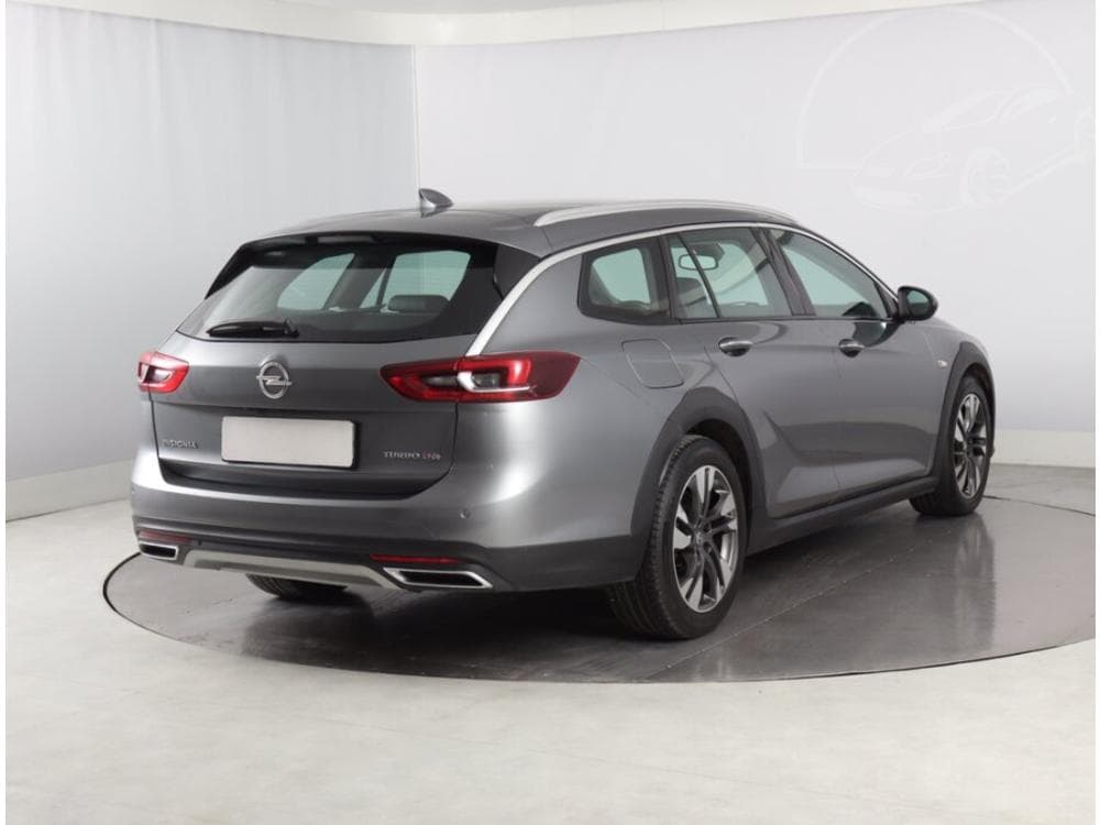 2018 Opel INSIGNIA - 9