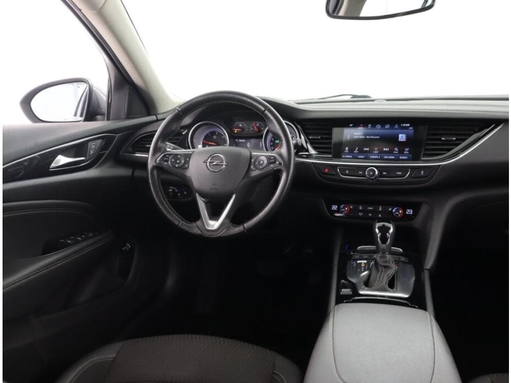 2018 Opel INSIGNIA - 13