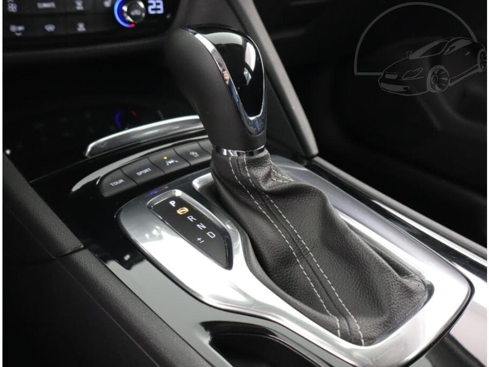 2018 Opel INSIGNIA - 25