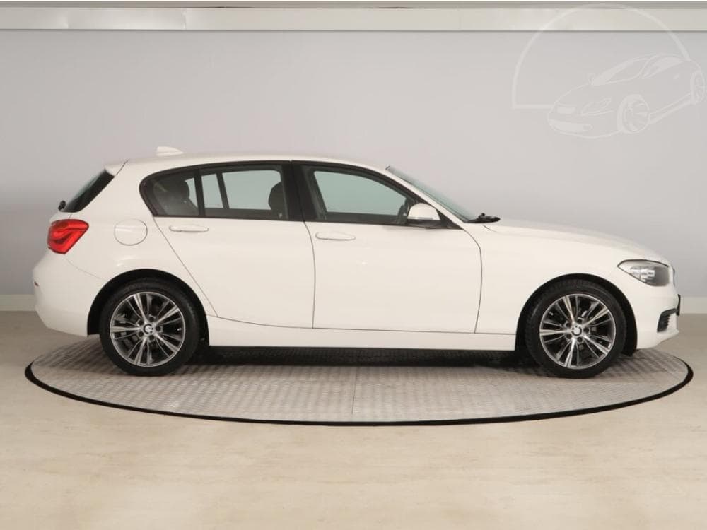 2015 BMW 1-SERIES - 6