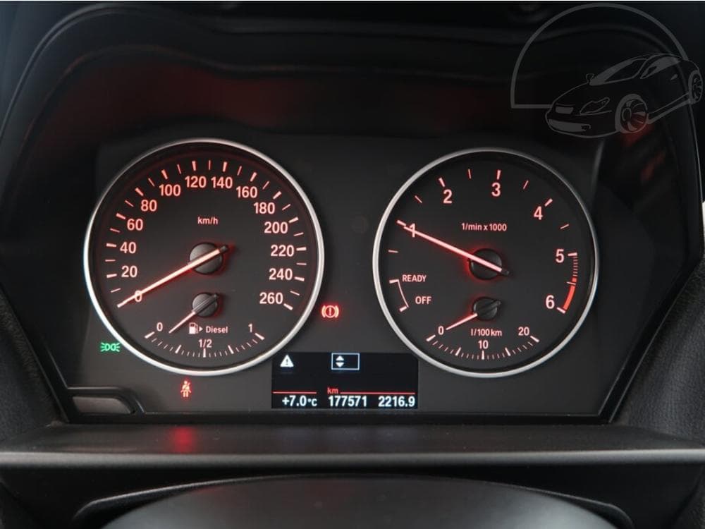 2015 BMW 1-SERIES - 11