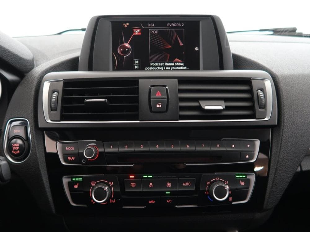 2015 BMW 1-SERIES - 12