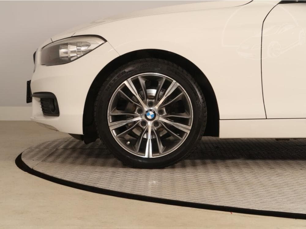 2015 BMW 1-SERIES - 14