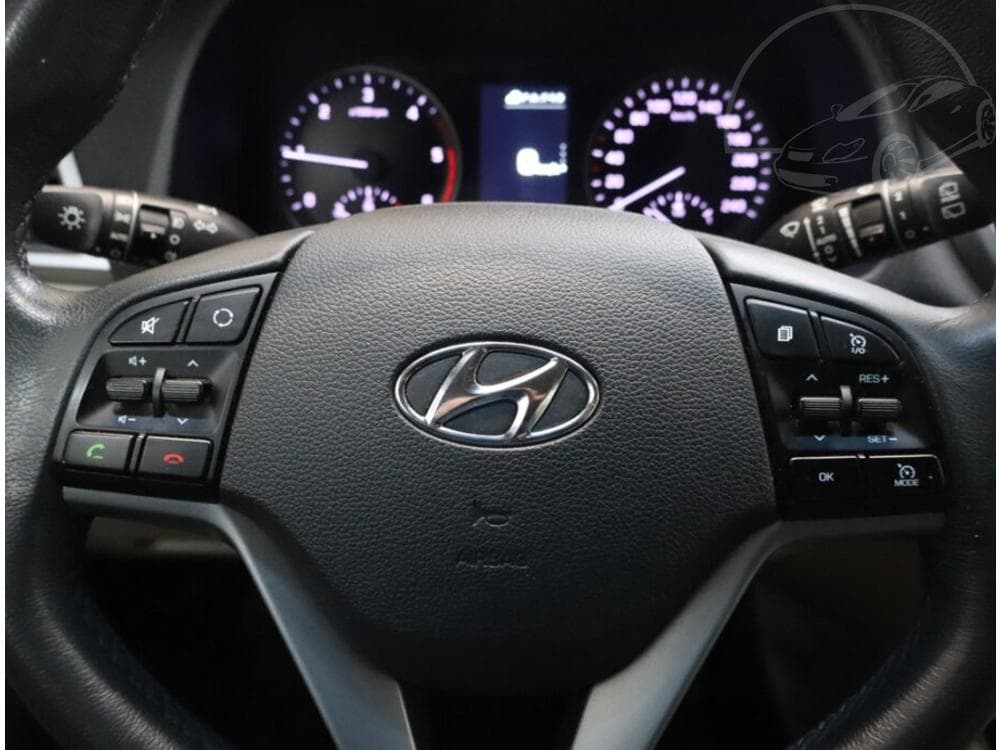 2016 Hyundai Tucson - 12