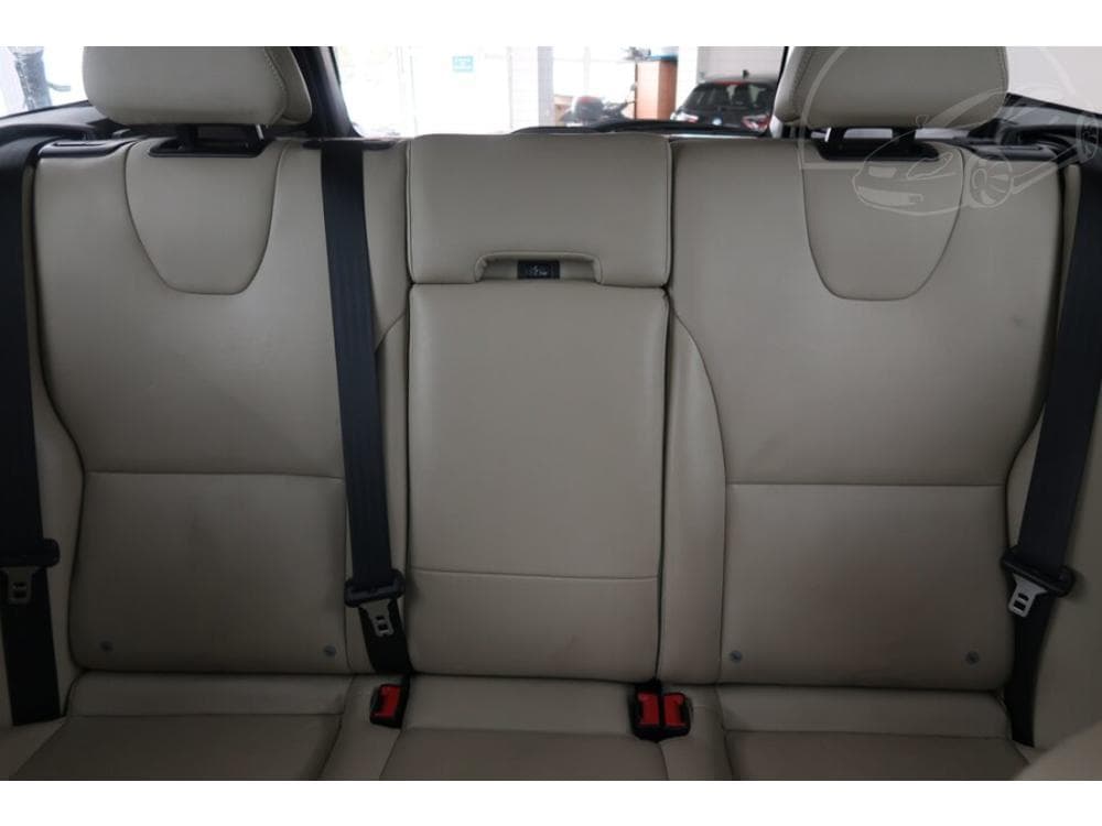 2016 Volvo XC60 - 28