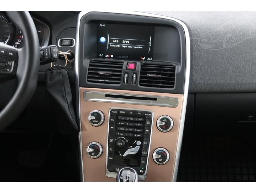 2016 Volvo XC60 - 34