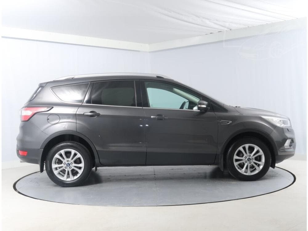 2019 Ford KUGA - 11