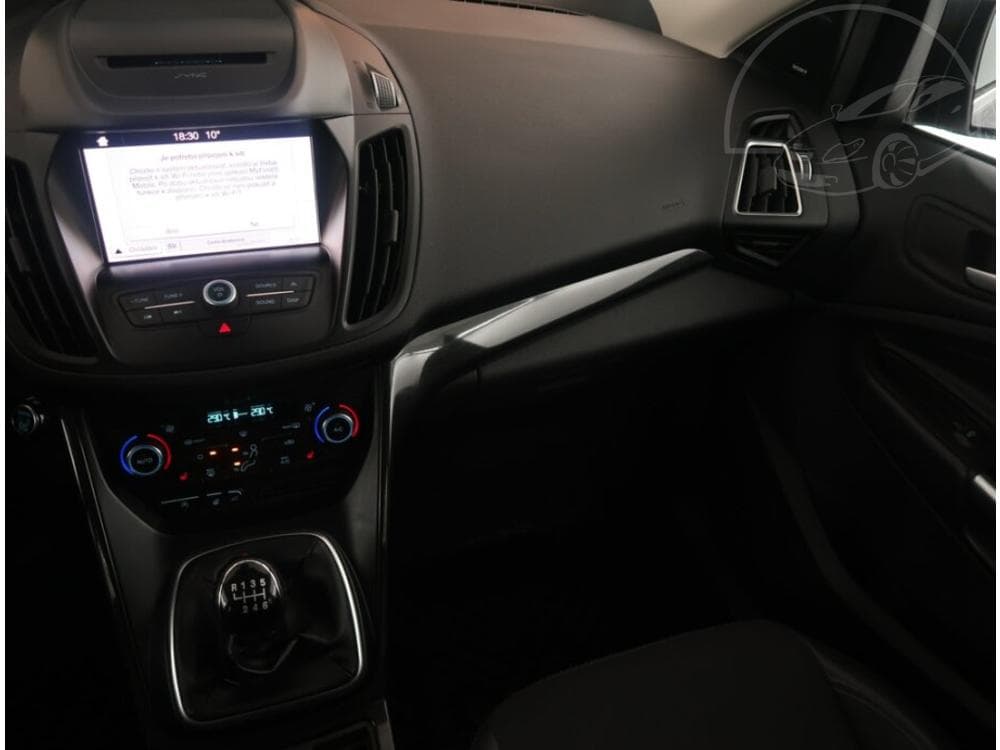 2019 Ford KUGA - 15