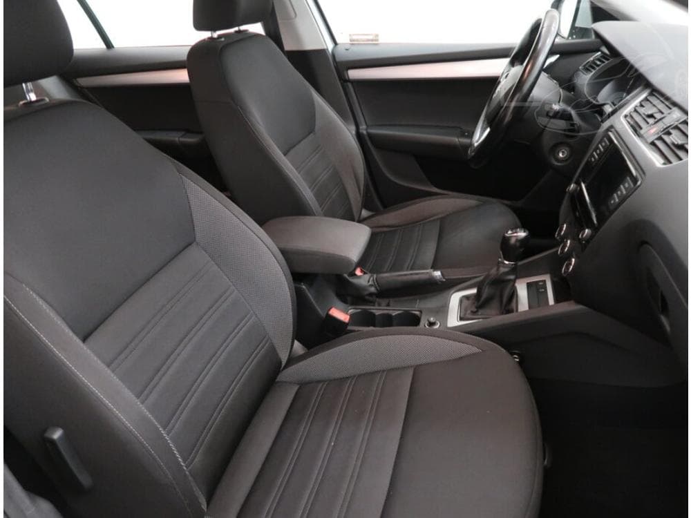 2018 Škoda OCTAVIA - 17