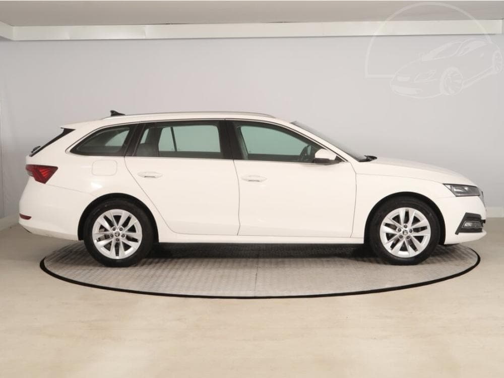 2022 Škoda OCTAVIA - 16
