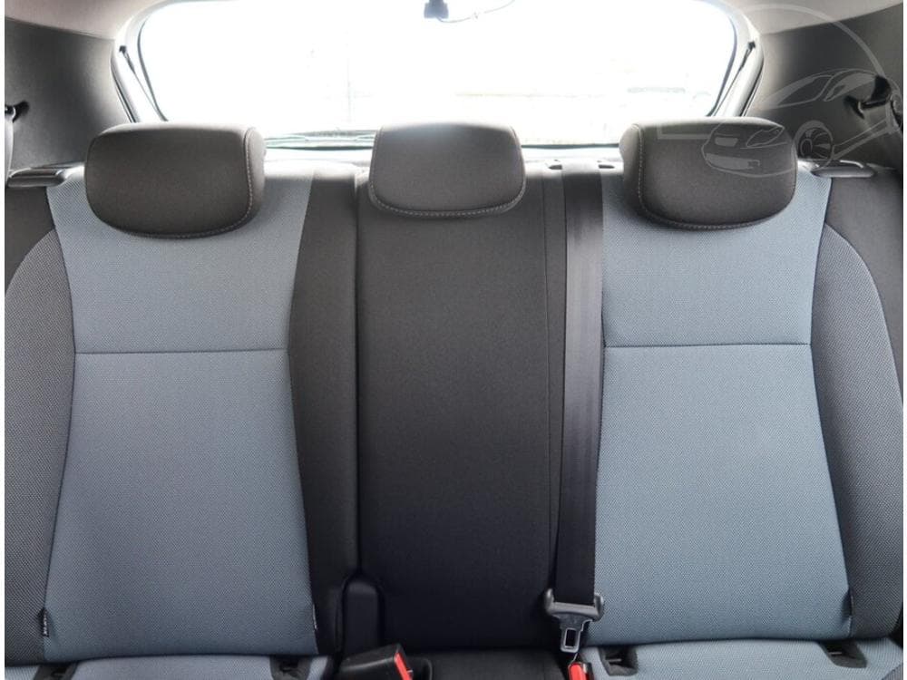2017 Hyundai i20 - 19